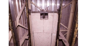 湖南电梯工程：电梯控制柜如何安装？